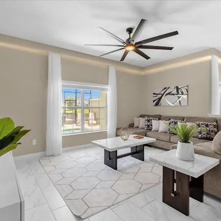 5 Bedrooms - 4 Bathrooms - Storey Lake 3149 Pp